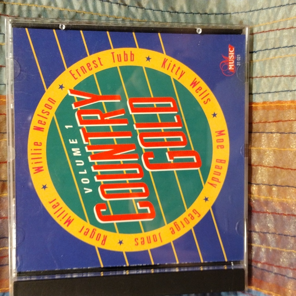 ⭐ BOGO ⭐ Country Gold CD ( Volume 1 )